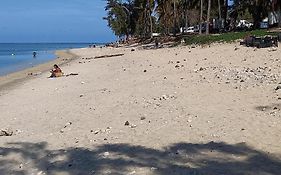 beau studio proximité plage